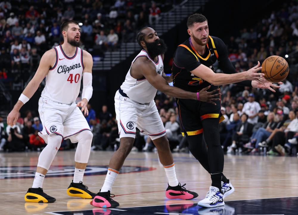 但投身篮球 但投身篮球